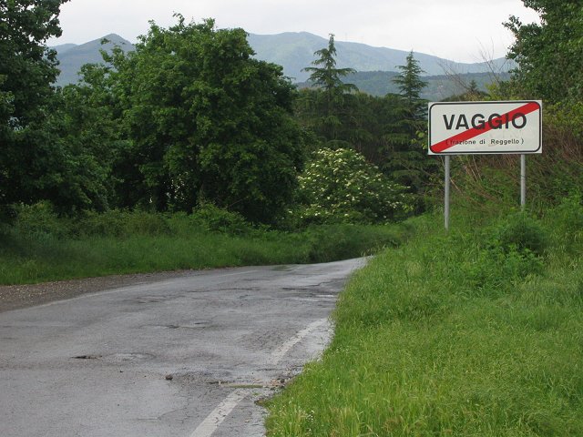 Leaving Vaggio, Tuscany, Italy